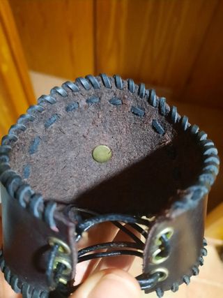 Pulsera cuero calavera alas