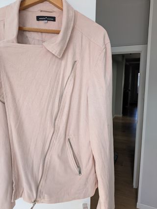 Chaqueta rosa Amichi
