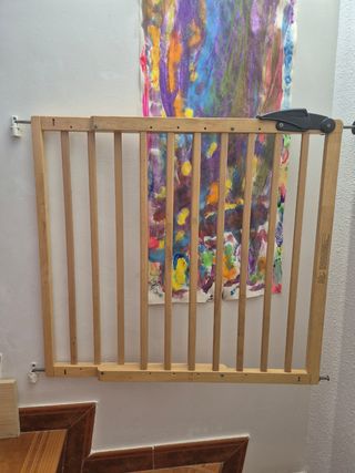 Barandilla de madera para bebé.
Tengo 3.
