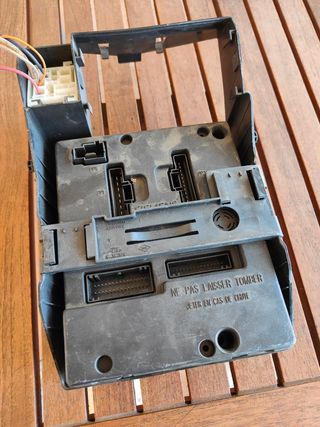 Bloque Fusibles BSI 7703397911 Renault Scenic