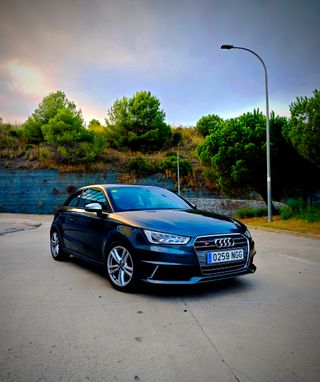 Audi S1 2015