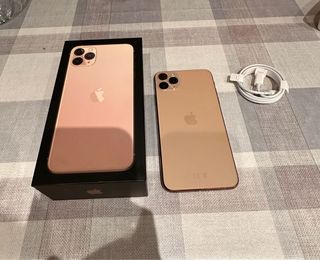 iPhone 11 Pro Max 256 GB + Caja y cable carga