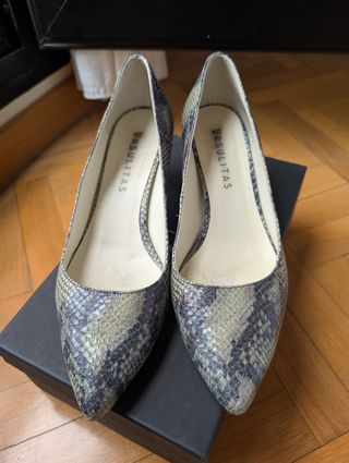 Zapatos de tacón Ursulitas estampado serpiente