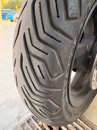 Yamaha Xmax 250 