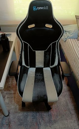 Silla Gaming Newskill Negra y Gris