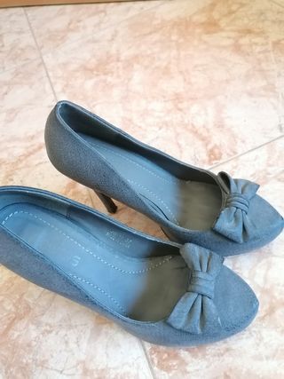 Scarpe donna grigie con fiocco