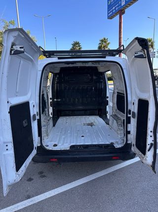 Nissan NV200 2016