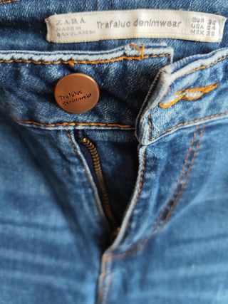 Pantalón vaquero Zara 