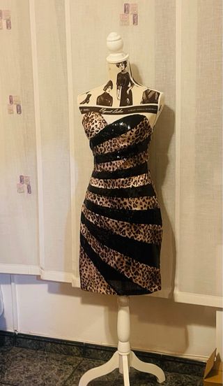 Vestido de fiesta estampado leopardo ylentejuelas 