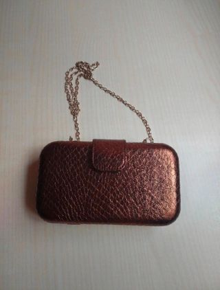 Bolso de fiesta marrón y dorado