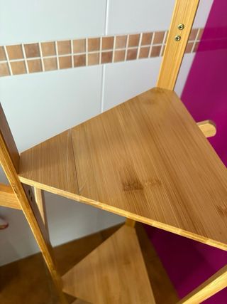 Perchero de bambú montado