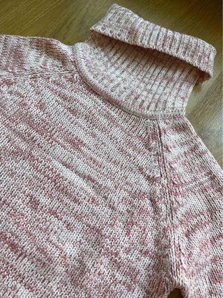 Jersey cuello alto ajustado rosa blanco T.S