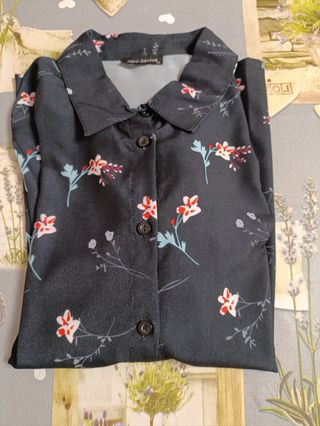 Camisa New Lavid floral negra