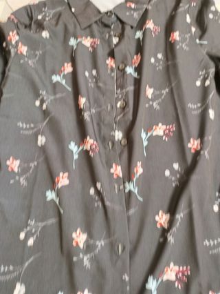 Camisa New Lavid floral negra