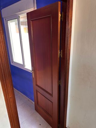 Puertas y armarios madera sapelly