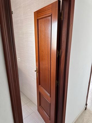 Puertas y armarios madera sapelly