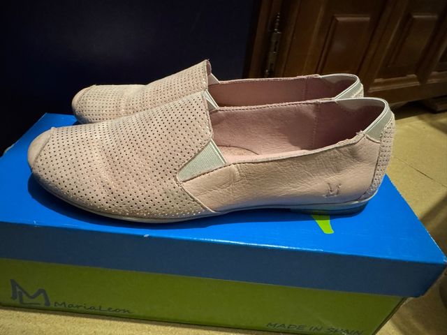 Merceditas niña Maria Leon beige/rosa