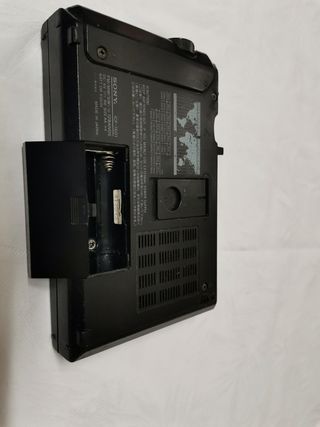 Radio Portátil Sony 12 Bandas ICF-7601