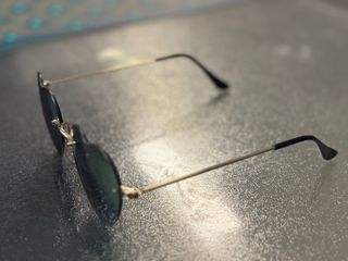 Occhiali da sole a forma di cuore