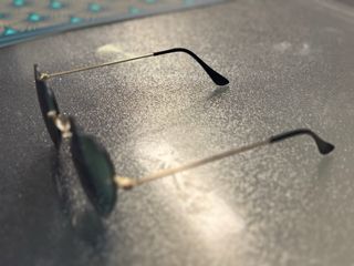 Occhiali da sole a forma di cuore