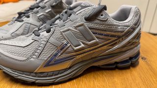 Zapatillas New Balance 1906 Gris