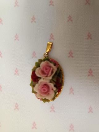 Colgante Camafeo Flores Rosas Oro