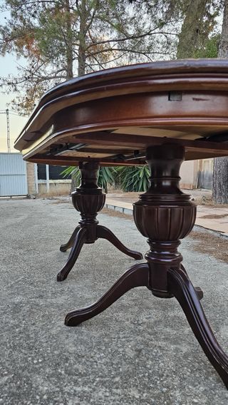 Mesa antigua de madera