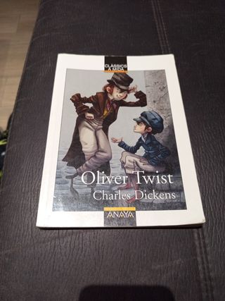 Oliver Twist (Catalan Edition)