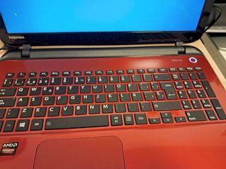 Ordenador portátil Core i5 8GB RAM 224GB SSD