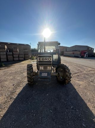Tractor Ebro 6070 Doble Tracción