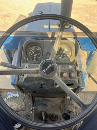Tractor Ebro 6070 Doble Tracción