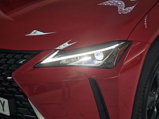 Lexus UX 2.0 250h Business