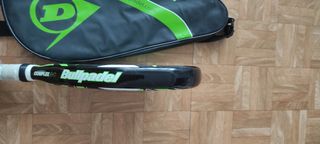 Pala de pádel Bullpadel y funda Dunlop