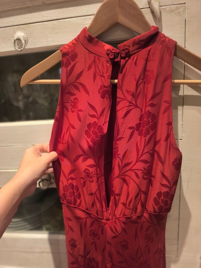 Vestido de fiesta rojo.