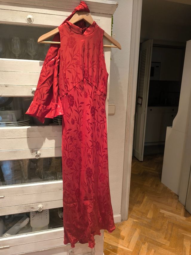 Vestido de fiesta rojo.