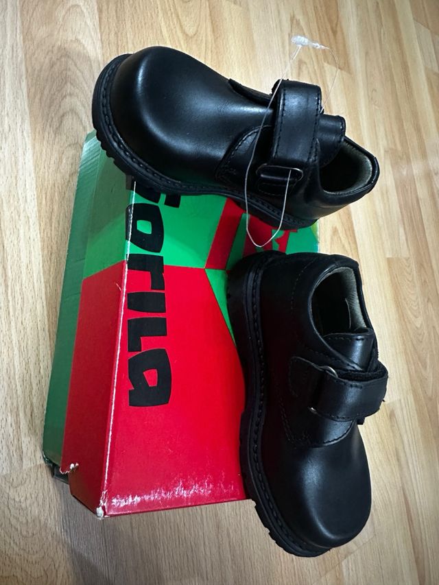 Zapato colegial Gorila nuevo
