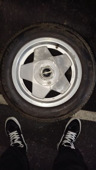Llantas Borbet 4x108 15 pulgadas.