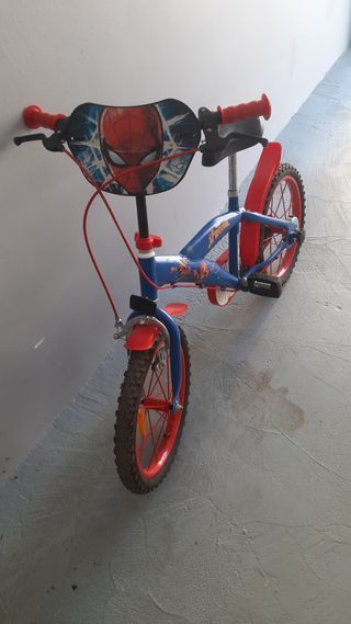 Bicicleta Spiderman 16 semi nueva
