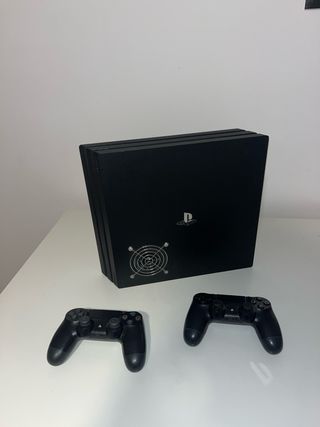 PS4 Pro (playstation 4) 1TB Negra + 2 Mandos
