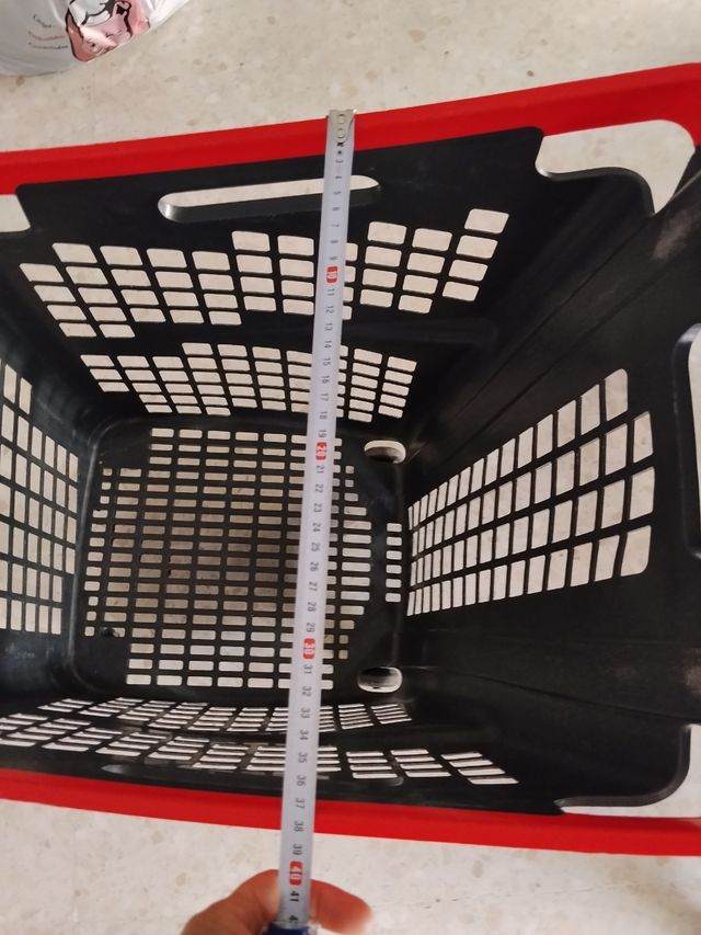 Cesta de la compra con ruedas