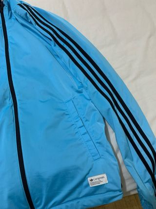 Giacca Adidas con Stelle Blu e Nere