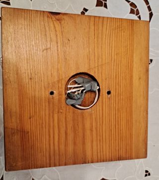 Lámpara esférica de cristal y madera