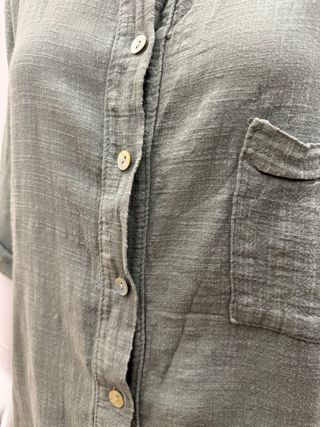 Camisa Lino Verde Manga Enrollada