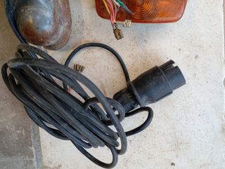 Focos, enganche y cableado de remolque