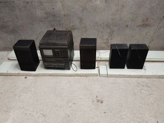 Cadena musical A.R. SYSTEMS TV/ y 4 altavoces.