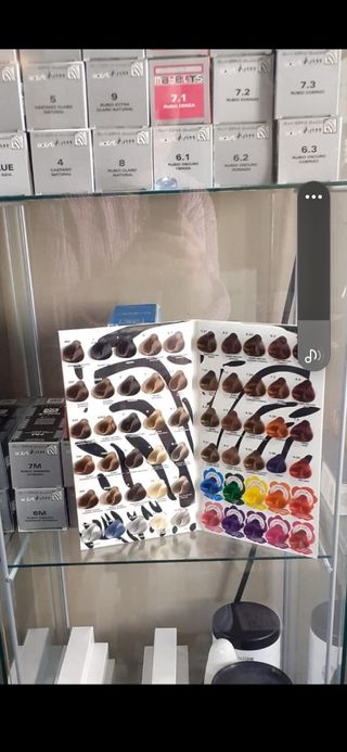 Peluquera a domicilio y manicurista