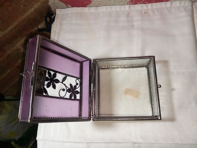 Portagioie in cristallo viola e metallo