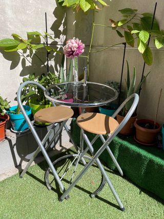 Mesa vintage + 3 sillas
