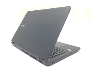 pc portatil acer aspire es1-523/524
