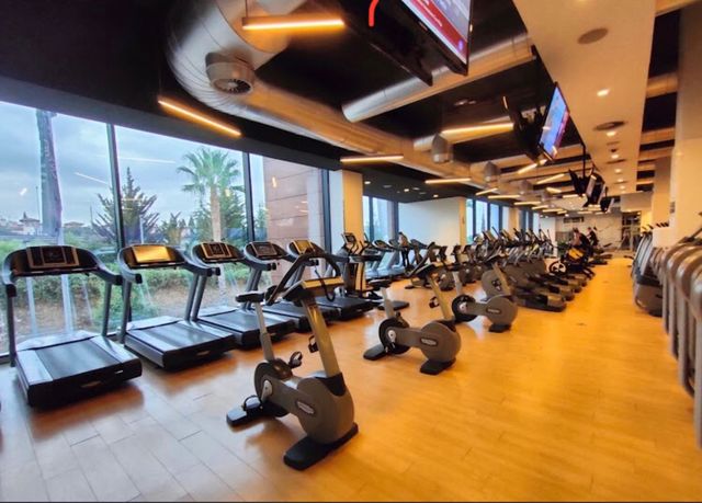 Gimnasio Forus Granada Serrallo